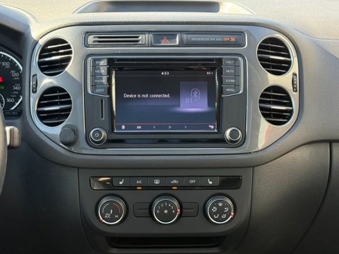 Used 2017 Volkswagen Tiguan Wolfsburg Edition image 5