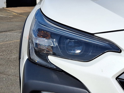 Certified 2023 Subaru Outback Premium image 9