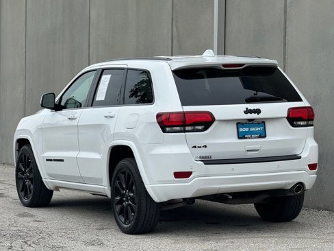 Used 2018 Jeep Grand Cherokee Altitude image 31