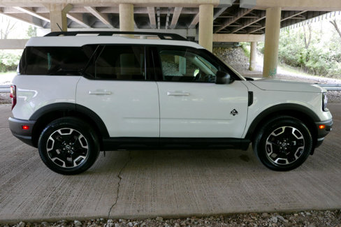 Used 2023 Ford Bronco Sport Outer Banks w/ Tech Package image 33