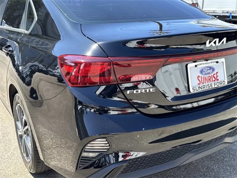 Used 2023 Kia Forte LXS image 8