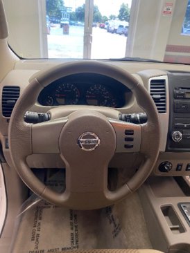 Used 2012 Nissan Frontier SV image 23