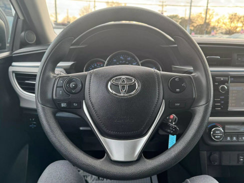 Used 2016 Toyota Corolla L image 23