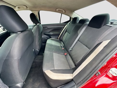 Used 2022 Nissan Versa SV image 21