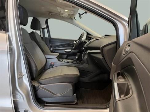 Used 2017 Ford Escape SE image 24