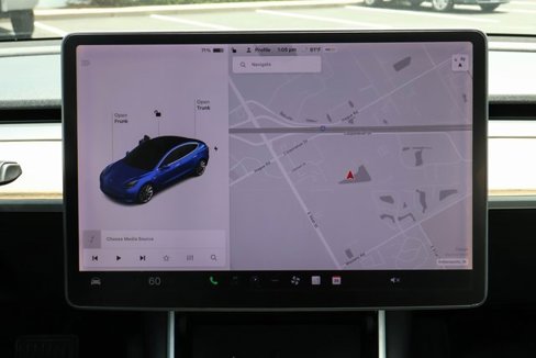 Used 2018 Tesla Model 3 Long Range image 21