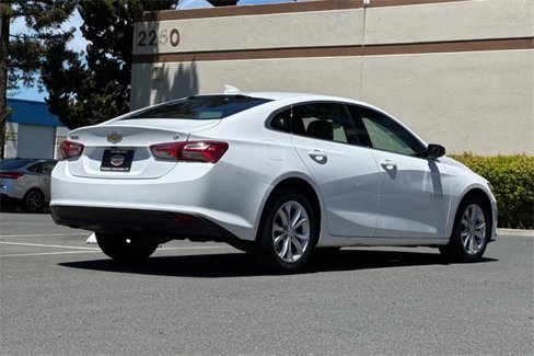 Used 2022 Chevrolet Malibu LT image 4