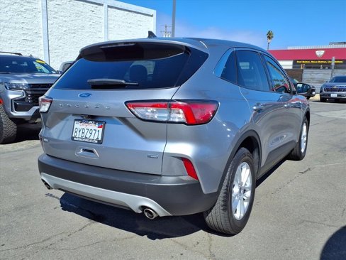 Used 2021 Ford Escape SE image 20