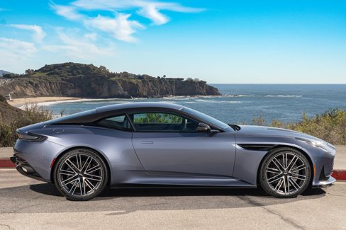 Used 2024 Aston Martin DB12 Coupe image 33