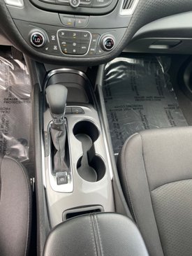 Used 2024 Chevrolet Malibu LT image 28