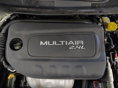 Used 2017 Chrysler 200 Limited Platinum image 30