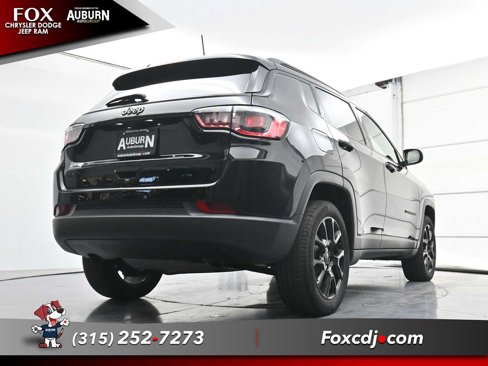 Used 2023 Jeep Compass Latitude w/ Convenience Group image 20