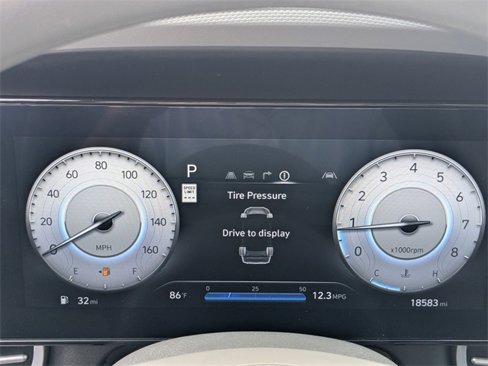 Used 2024 Hyundai Elantra SEL image 23