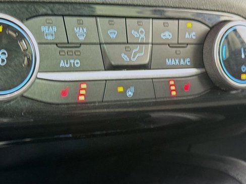 Used 2022 Ford Escape SE w/ Cold Weather Package image 19