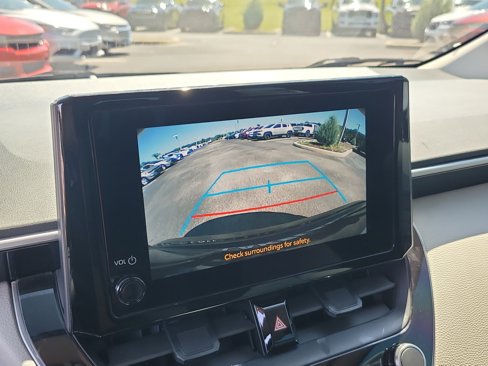 Used 2023 Toyota Corolla LE image 21