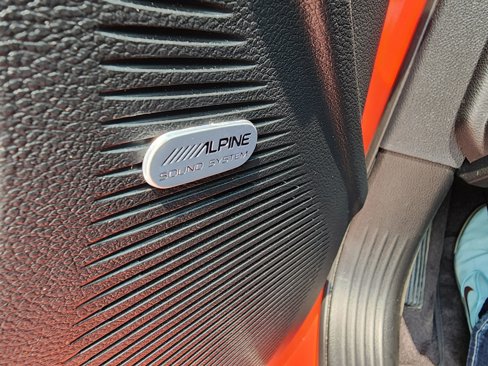 Used 2016 Dodge Challenger R/T Scat Pack w/ Leather Interior Group image 33