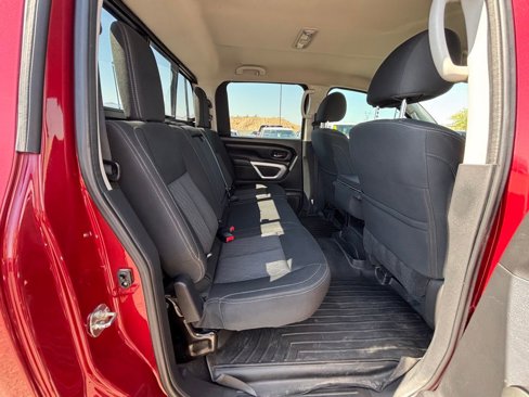 Used 2017 Nissan Titan SV image 20