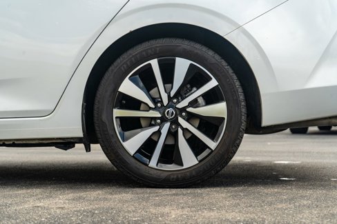 Used 2023 Nissan Sentra SV w/ SV Premium Package image 9