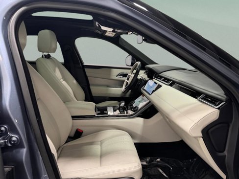 Used 2023 Land Rover Range Rover Velar R-Dynamic S image 18