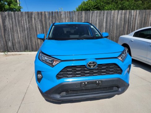 Used 2021 Toyota RAV4 XLE Premium image 6