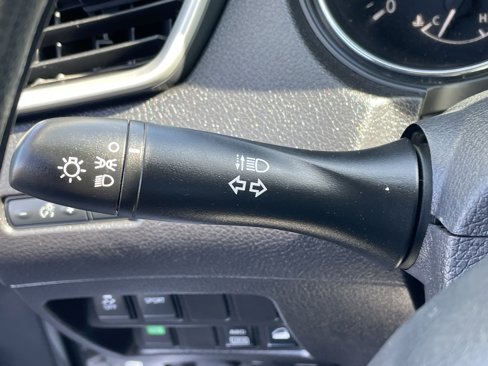 Used 2015 Nissan Rogue S image 16