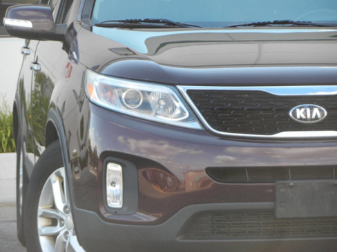 Used 2014 Kia Sorento LX w/ Touring Package (LX) image 5