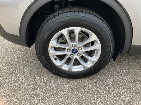 Used 2022 Ford Escape SE w/ Cold Weather Package image 19