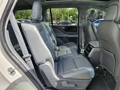 Certified 2020 Lincoln Aviator Reserve w/ Equipment Group 201A image 11