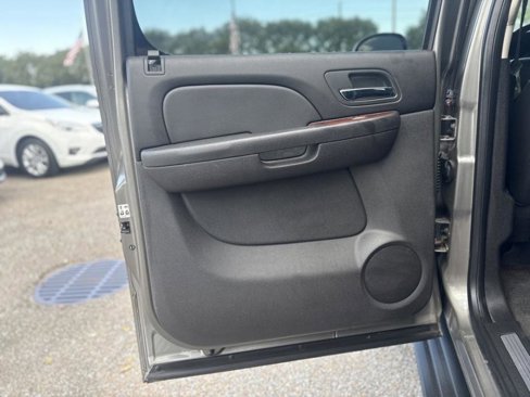 Used 2012 Chevrolet Suburban LTZ image 16
