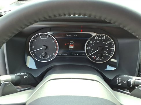 Used 2025 Nissan Rogue SV image 10