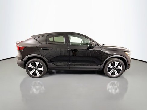 Used 2023 Volvo C40 Recharge Core w/ Protection Package Premier image 8