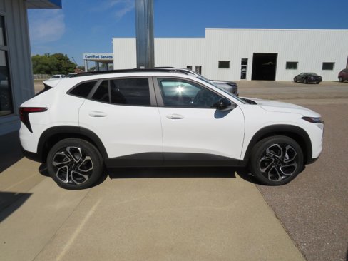 New 2025 Chevrolet Trax RS w/ Driver Confidence Package image 11