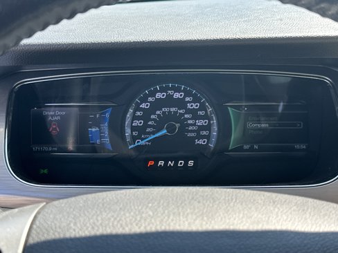 Used 2018 Ford Taurus SEL w/ Equipment Group 201A image 28
