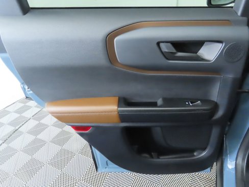 Used 2023 Ford Bronco Sport Outer Banks w/ Tech Package image 27