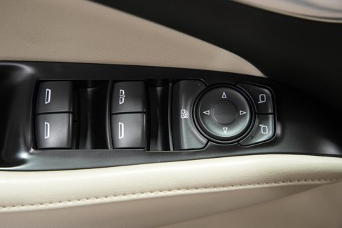 Used 2020 Buick Enclave Essence w/ LPO, Luxury Package image 25
