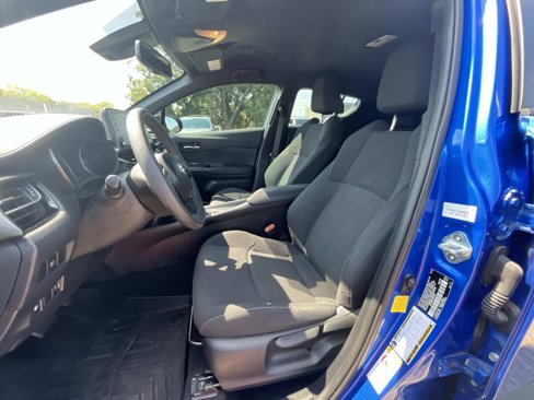 Used 2019 Toyota C-HR LE image 11