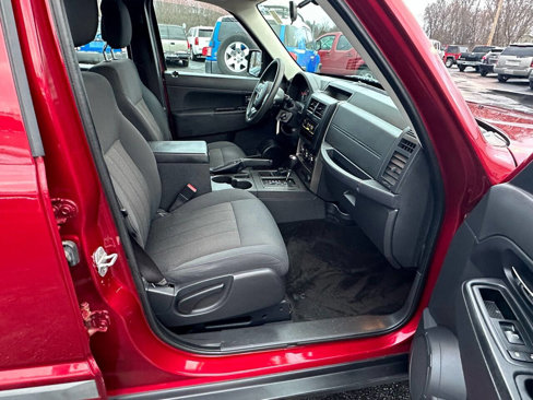 Used 2012 Jeep Liberty Sport image 20