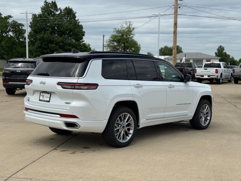 New 2025 Jeep Grand Cherokee L Summit w/ Luxury Tech Group V image 7