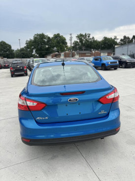 Used 2014 Ford Focus SE w/ SE Winter Package image 9