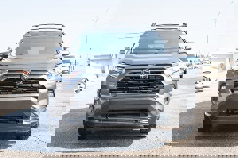 Used 2021 Toyota RAV4 XLE image 8