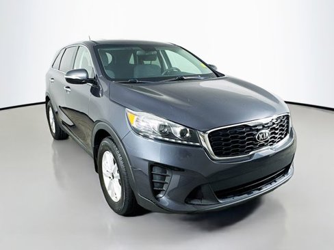 Used 2019 Kia Sorento LX image 3