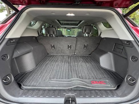 Used 2019 GMC Terrain SLT w/ Preferred Package image 17