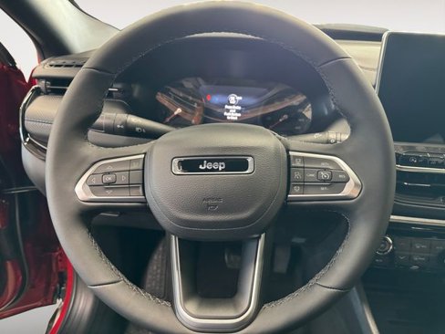 New 2026 Jeep Compass Latitude image 9