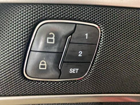 Used 2019 Ford Fusion SEL image 15