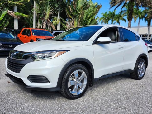Certified 2021 Honda HR-V LX image 3