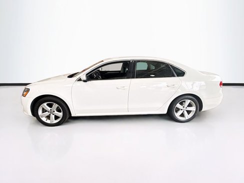 Used 2014 Volkswagen Passat 1.8T SE image 9