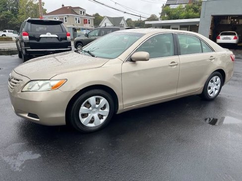 Used 2009 Toyota Camry LE image 2