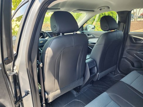 Used 2025 Chevrolet Trax LT w/ LT Convenience Package image 15
