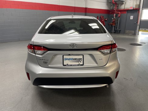 Used 2020 Toyota Corolla LE image 9