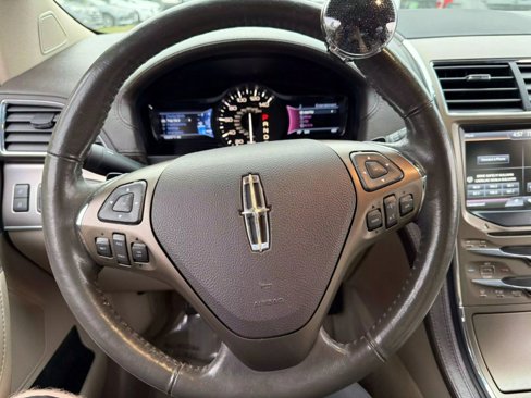 Used 2013 Lincoln MKX FWD image 23